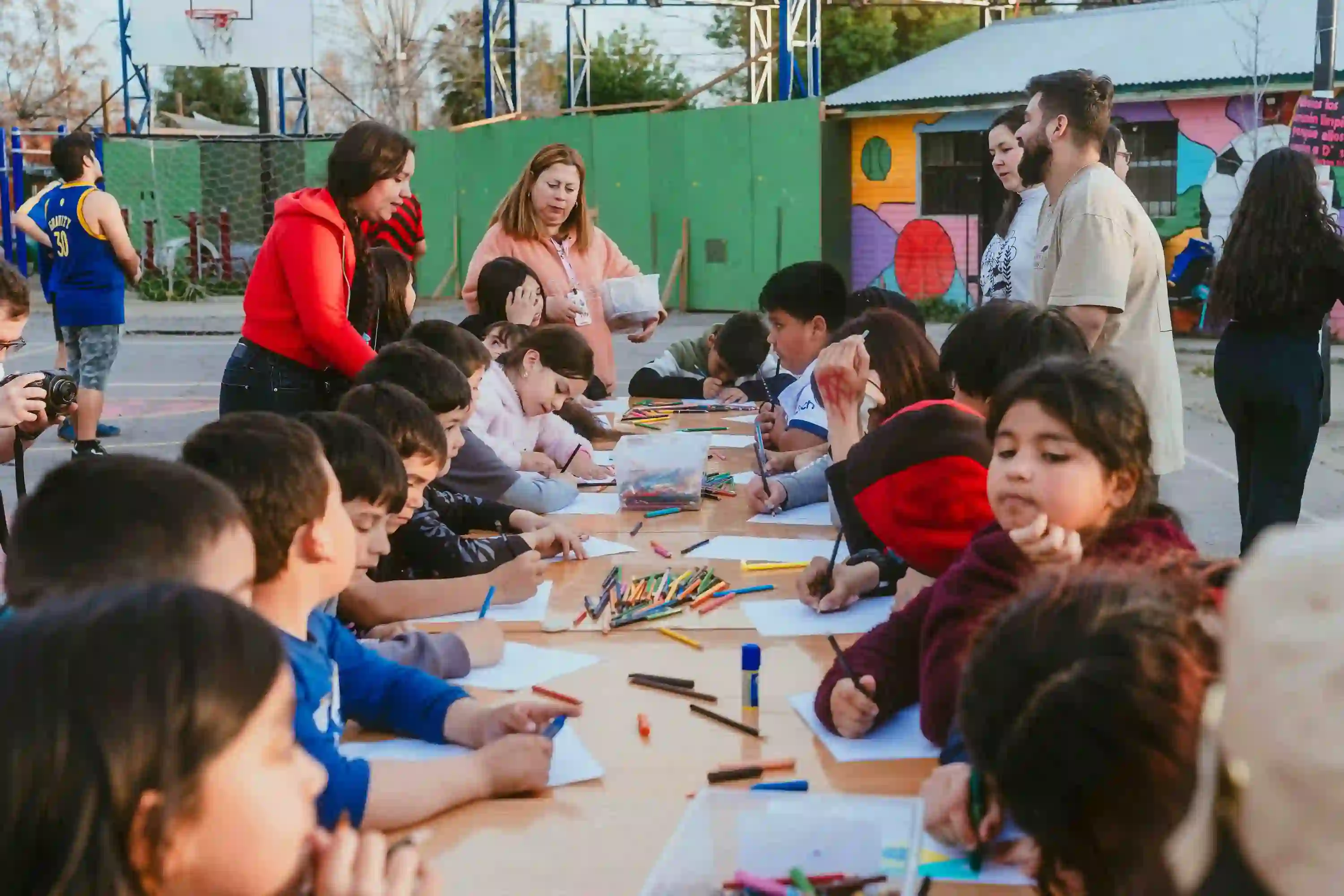 Participantes del programa Patio Don Bosco en actividades de prevención